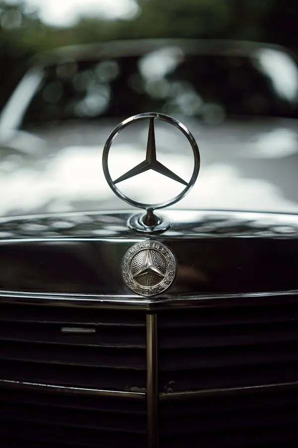 Striking view of Mercedes Benz Hood Ornament and Badge HD