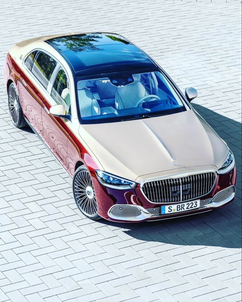 Two Tone Mercedes Benz Maybach in Bright Sunlight Wallpaper